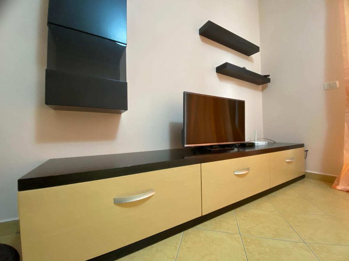 Noar Apartment Sarandë Exterior foto